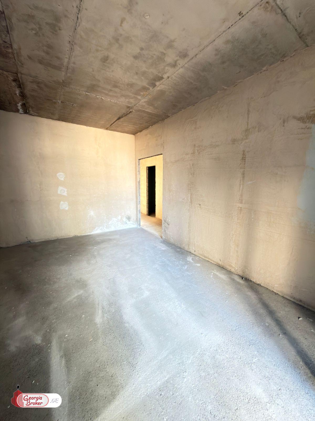 იყიდება ახალი აშენებული 4 ოთახიანი ბინა